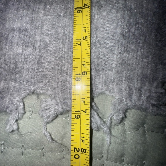 Altar’d State Distressed Hem Cropped Cardigan Gray Size M. GUC - Picture 5 of 8